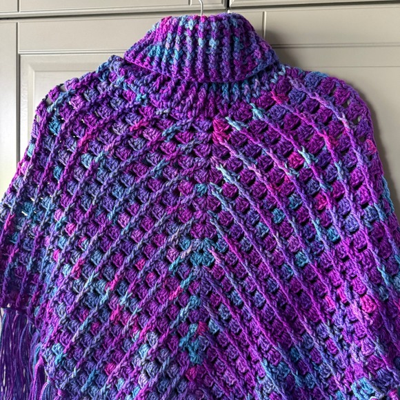 Vintage Women's Variegated Diamond Stitch Crochet Fringe Cowl Poncho, Purple,OS - Picture 7 of 11